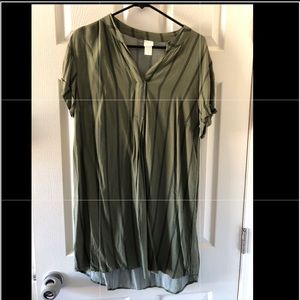 Casual green striped dress